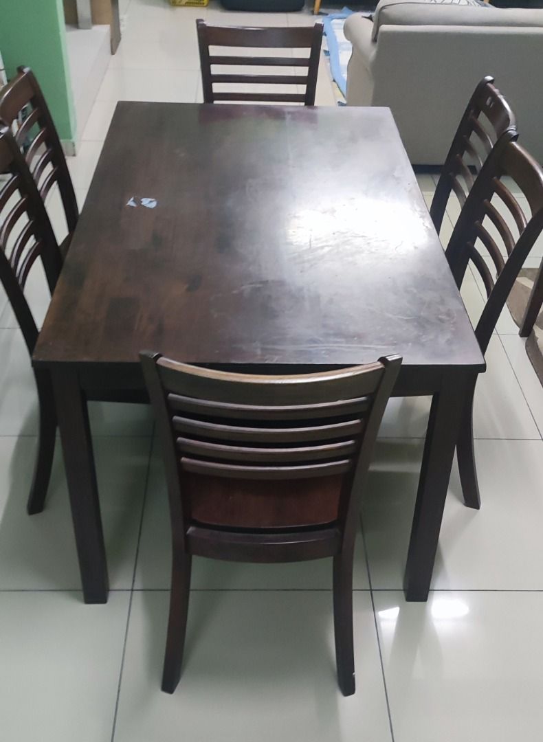 Preloved 6seater Dining Table Solid Wood with Chairs Condition 7/10
