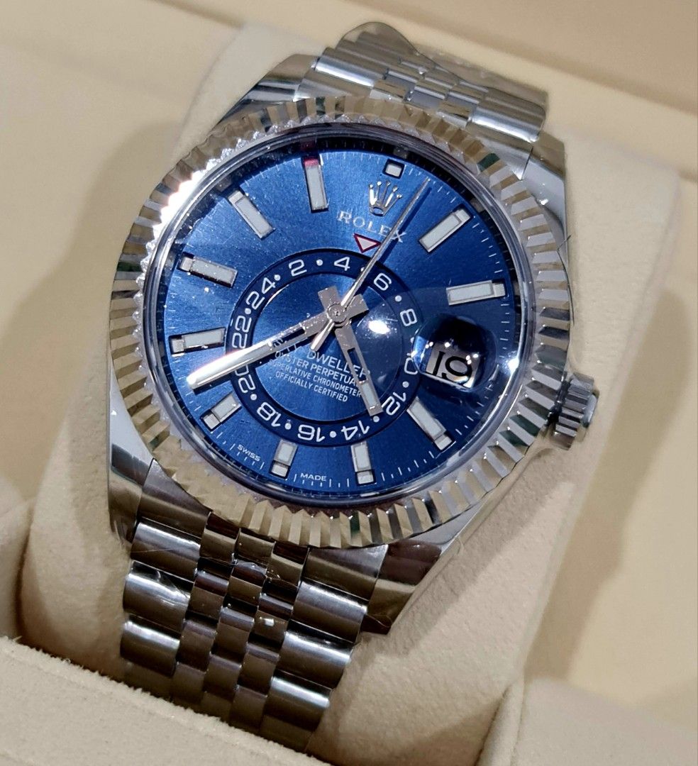 Rolex (Category: Luxury Watches) located in Manila. Submitted by bng21 (Listing ID 1211548652, Image 3). Description: 2022 full set brand new.