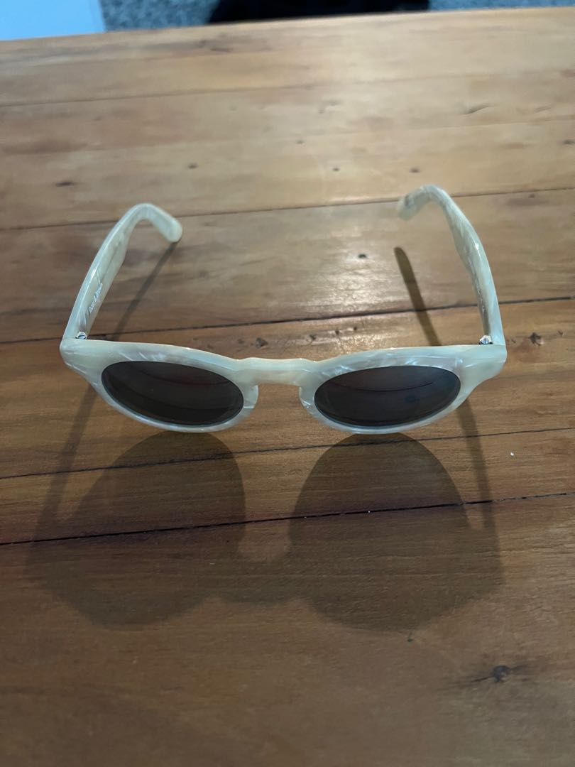 Ross and Brown Sunglasses, Women's Fashion, Watches & Accessories