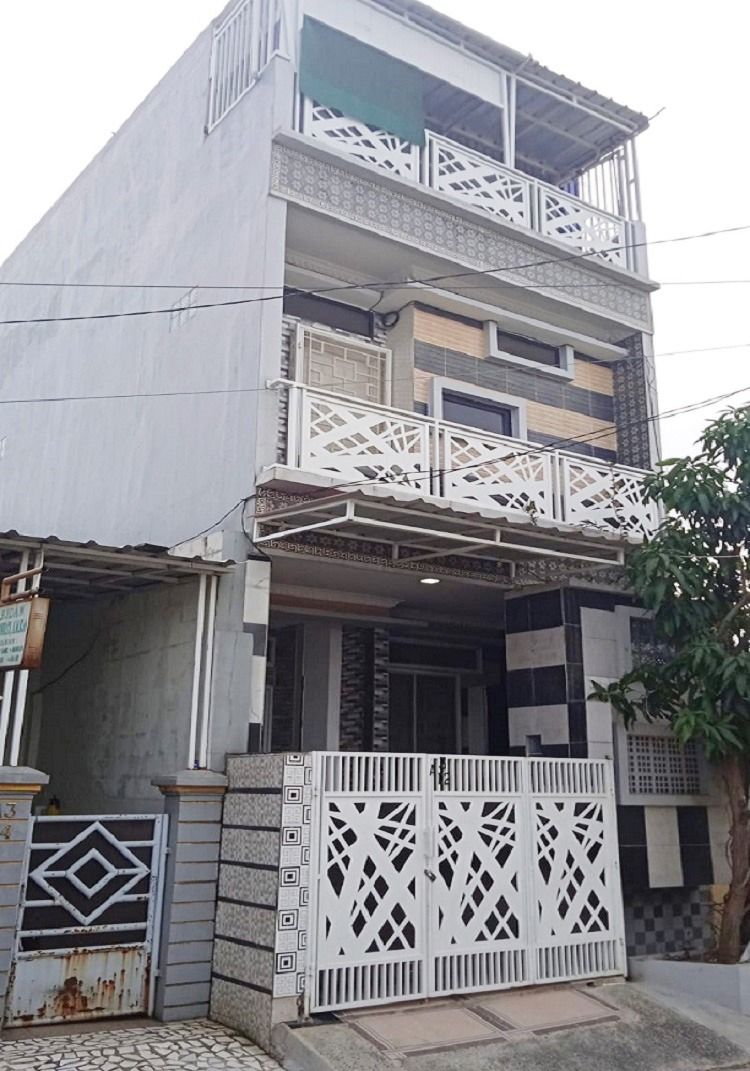 rumah_dijual_murah_3_lantai_fu_1674720039_84253565_progressive