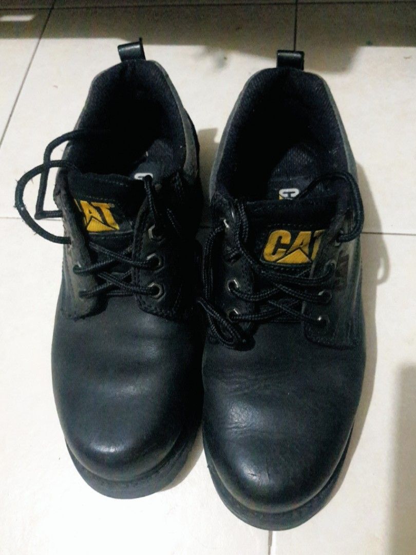 Caterpillar digger shoes sales