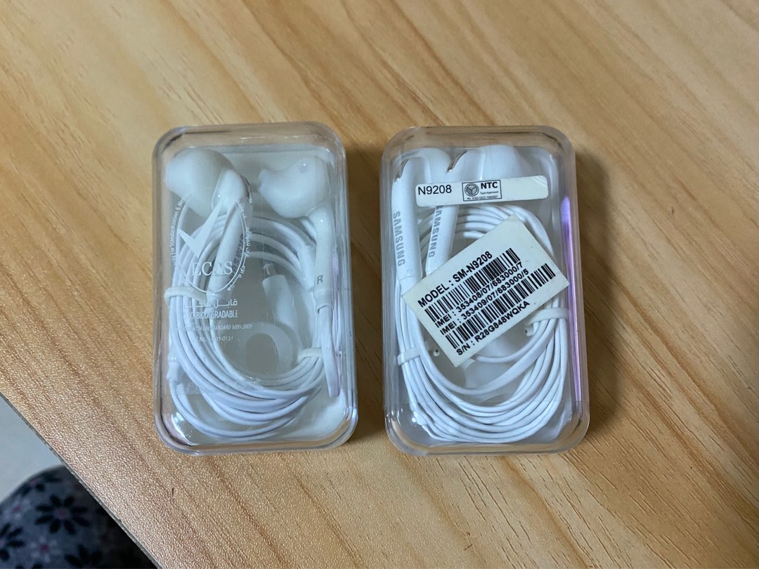 original-samsung-earphones-audio-earphones-on-carousell