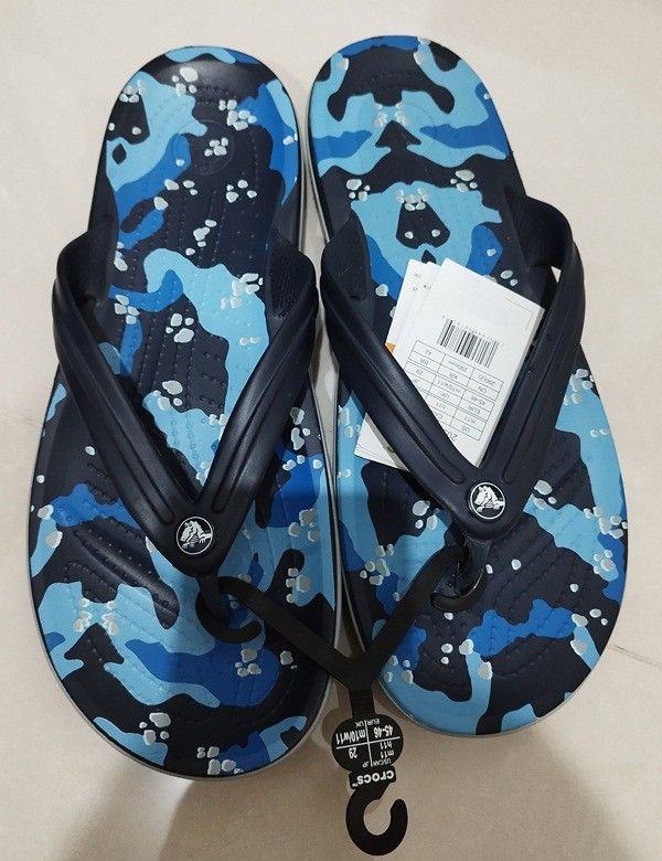 Sandal Pria Crocs Unisex Flip Flops Crocs Classic Sandal V2 Unisex