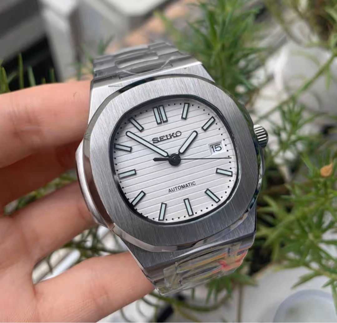 Seiko mod nautilus 5711 custom mod 41mm, Men's Fashion, Watches &  Accessories, Watches on Carousell