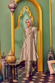 Shawlpublika Sangeeta kurung