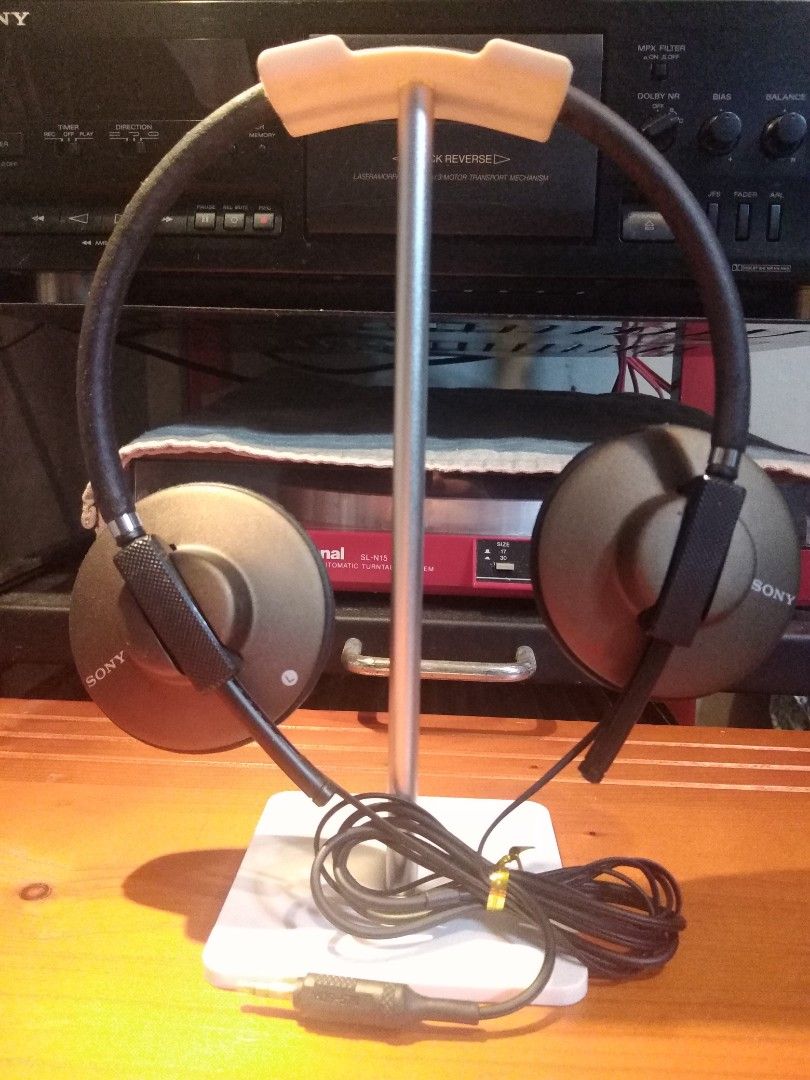 Sony headphone model MDR-750, Audio, Headphones & Headsets on Carousell