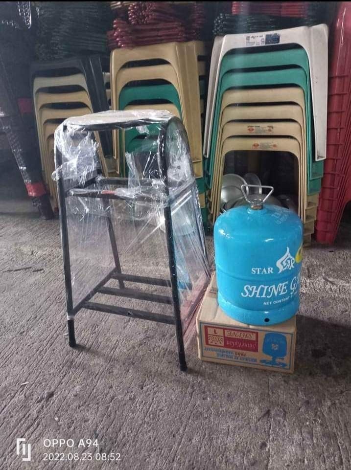 superkalan and stand (Category: Cookers) located in Quezon City. Submitted by shie_123 (Listing ID 1211591859, Image 1). Description: stand 599.99 superkalan burner and tank with gas 1299.99 plus lalamove from novaliches qc.