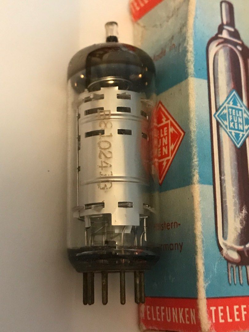Tube électronique UCH81 – Philips BELVU – NOS NIB – Neuf En Boîte
