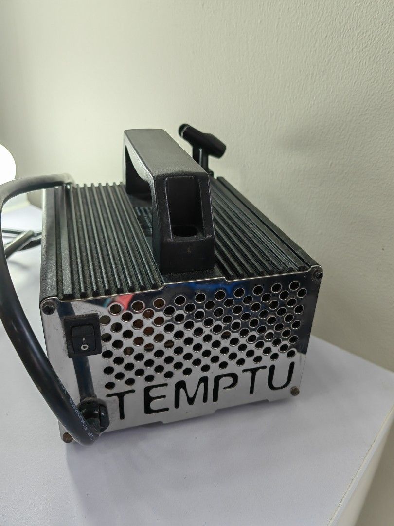 Temptu Airbrush SOne Compressor 220V and Temptu Airbrush Gun SP35
