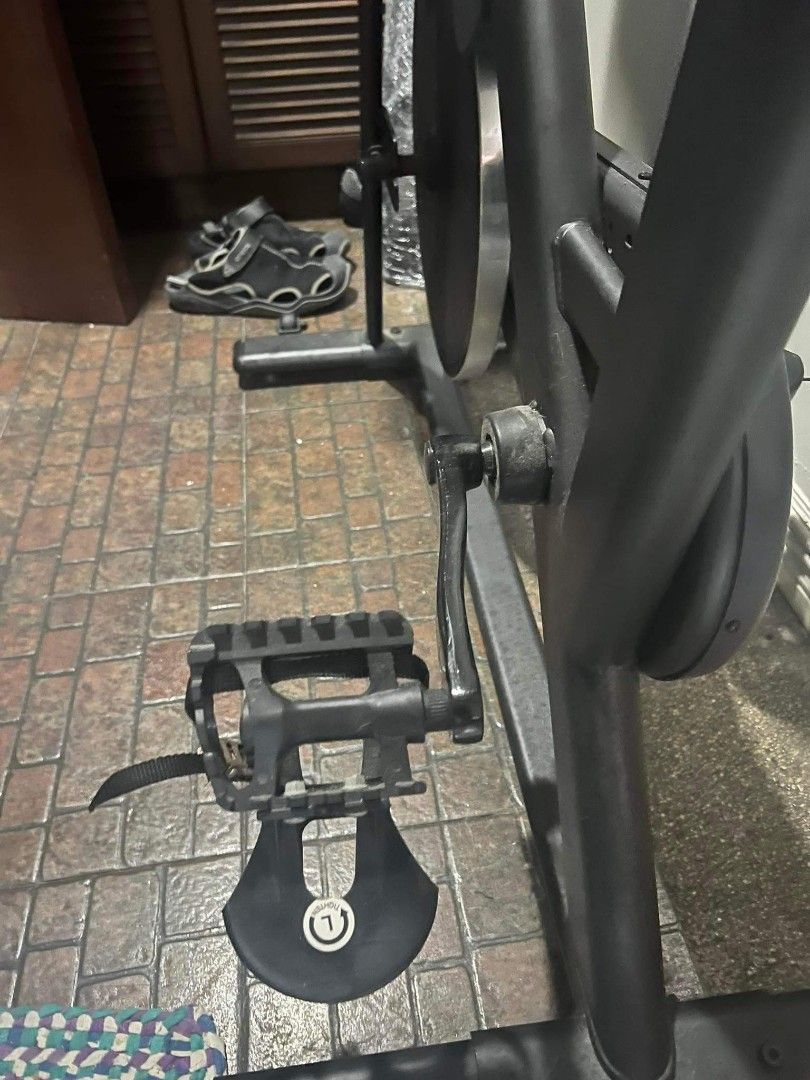 stationary bike tobys