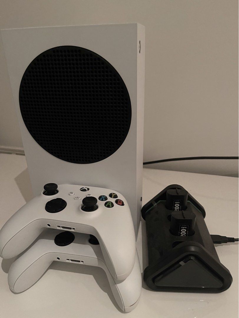 Xbox Series S with 2 wireless controller, Video Gaming, Video Game