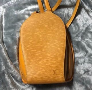 Louis-Vuitton Petit Sac Plat M81068 Sunflower Yellow Authentic Epi Leather