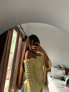 yellow sabrina runched top