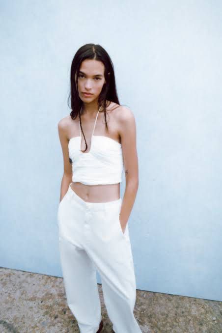 Zara White Draped Halter Crop Top S, Women's Fashion, Tops, Others Tops on  Carousell