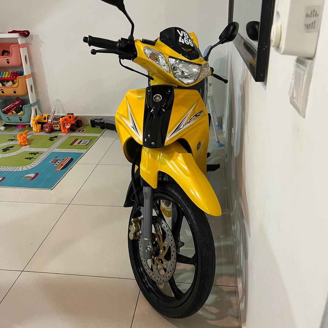 Yamaha 125zr kuning, Motorbikes on Carousell