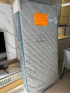 （分類：）位於 。 由 szelok0622 提交（商品編號 1211782754，圖片 1）。簡介： 。