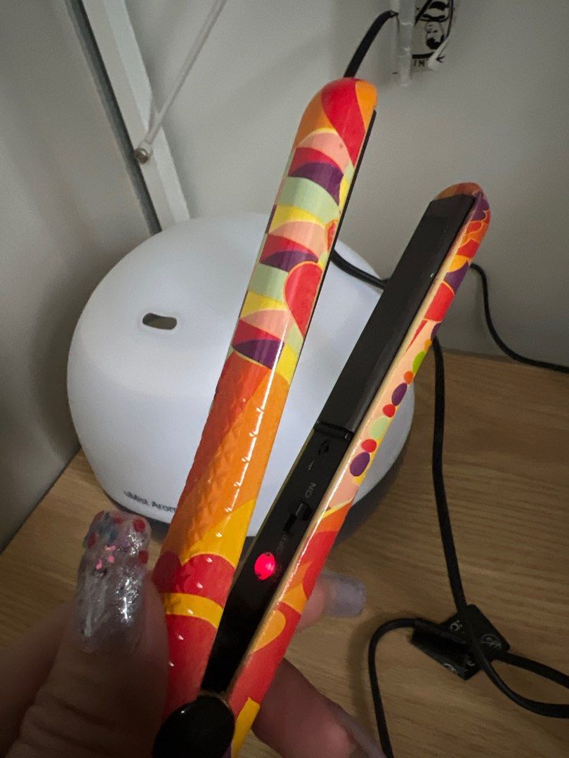 Amika straightener mini online