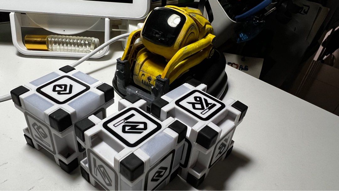 Anki Cozmo, Hobbies & Toys, Toys & Games on Carousell