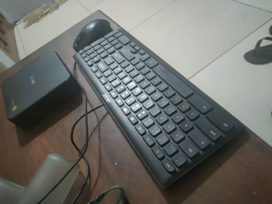 Asus Chromebox 4 (Category: Desktops) located in Quezon City. Submitted by quadalex2004640 (Listing ID 1211830451, Image 2). Description: Asus Chromebox 4 Intel i7 10th Gen With Keyboard and Mouse Dual HDMI and USB-C 3.2 Gen 1 ports support up to three 4k displays Built in Google Play Intel Integrated HD Graphics 8GB DDR4 Memory x2 128GB M.2 NVMe PCIe 3.0 SSD Intel WiFi 6 AX201 (Gig+) (2x2) + BTS Gigabit Lan Realtek Gun Metal Color Dimensions (Wx