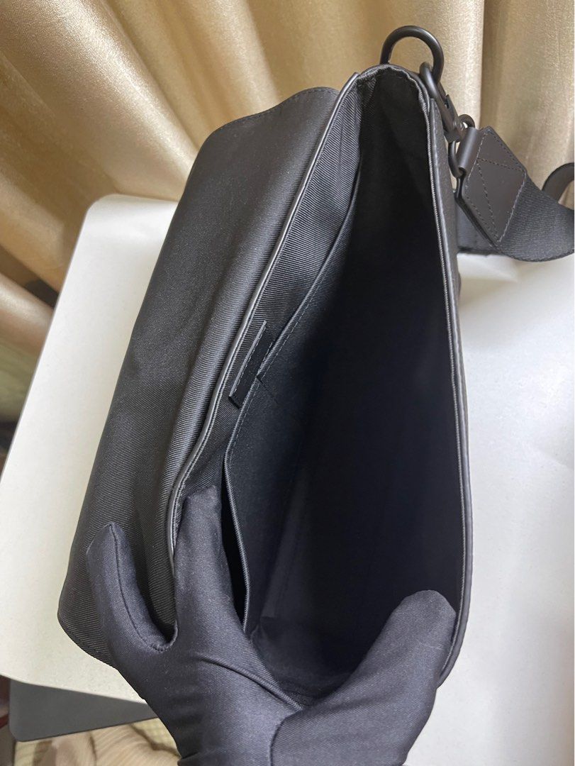 Louis Vuitton Calfskin Aerogram Takeoff Messenger Bag (SHF-QgVacu) – LuxeDH