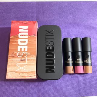 (Category: ) located in . Submitted by vanityboutique (Listing ID 1211738174, Image 1). Description: .