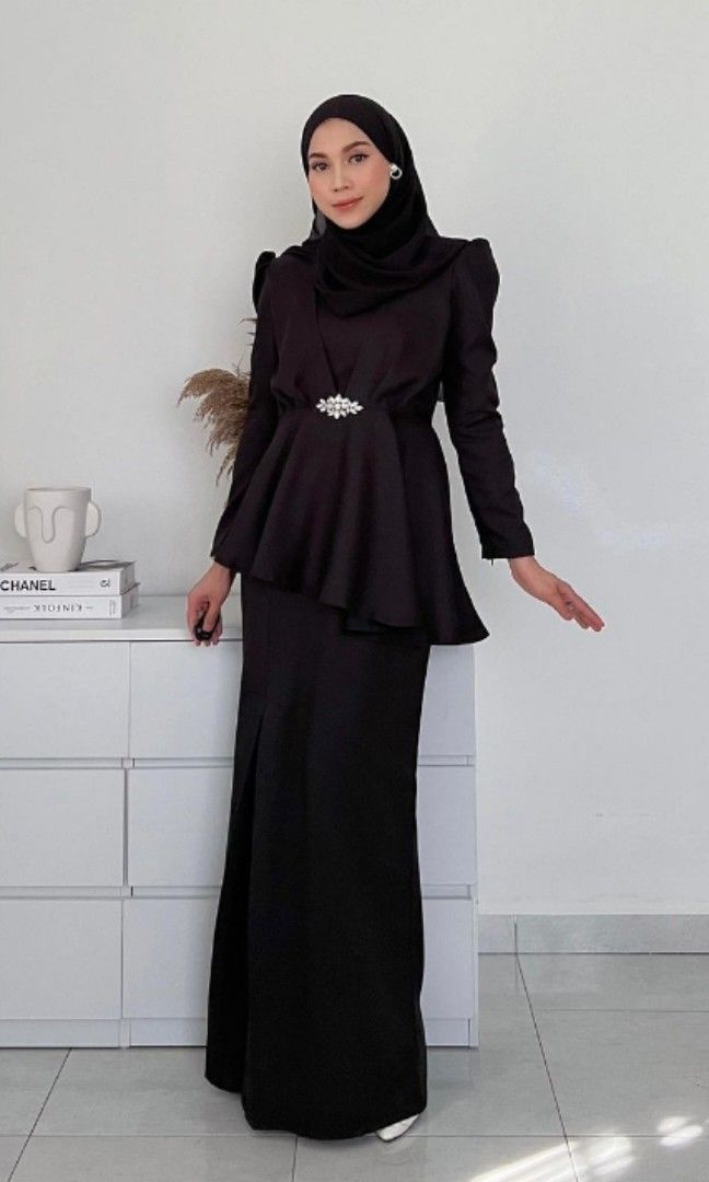 BAJU RAYA 2023 HITAM, Women's Fashion, Muslimah Fashion, Baju Kurung