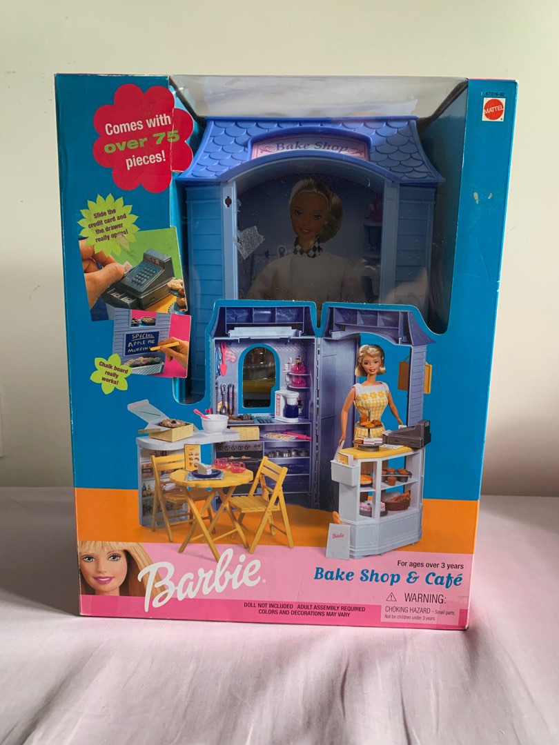 Barbie bake shop and top cafe