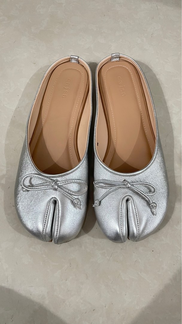 Hikara sandals on sale
