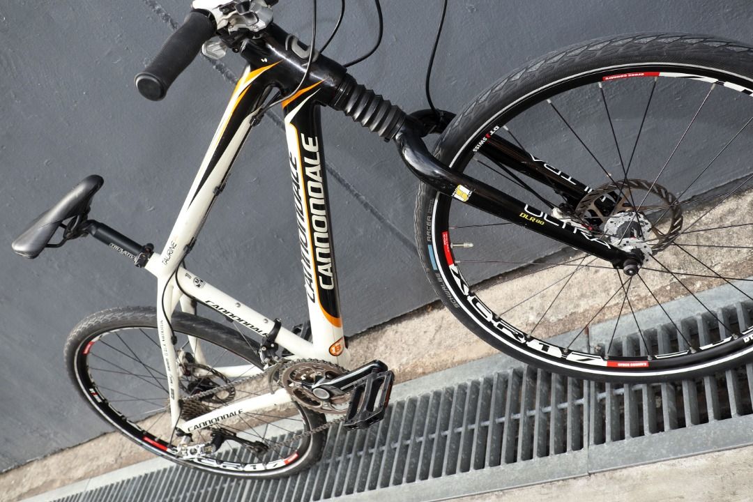 Cannondale Taurine SL Hybrid Bike 26