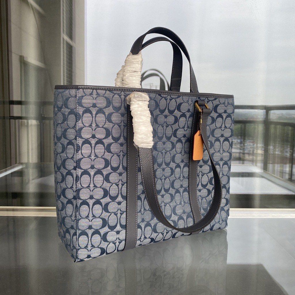 Coach Men s Unisex Tote Bag Men s Fashion Bags Sling Bags on Carousell
