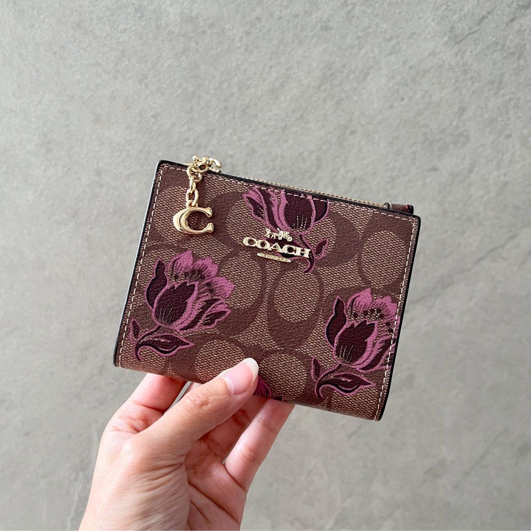 Coach on sale tulip wallet