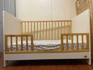 Crib and mattress