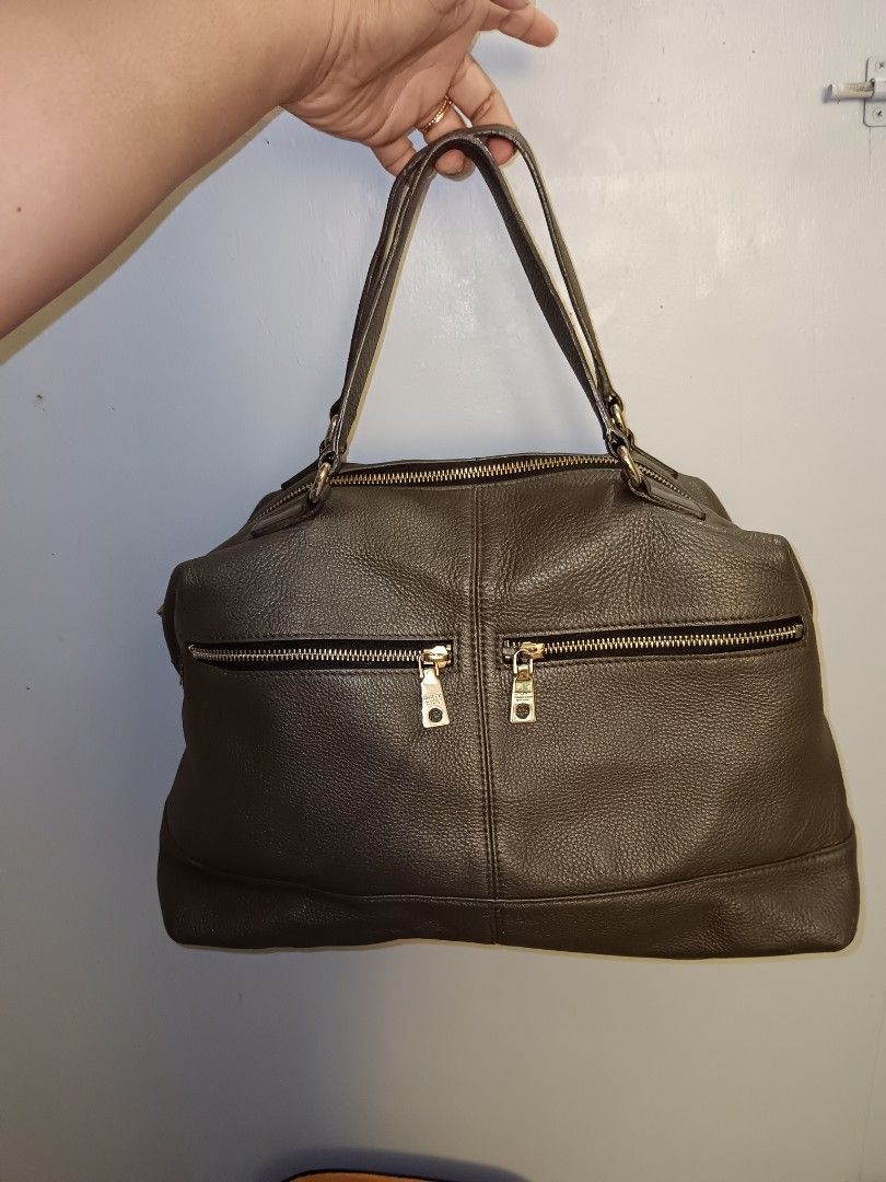 DKNY DUFFLE BAG, Luxury, Bags & Wallets on Carousell