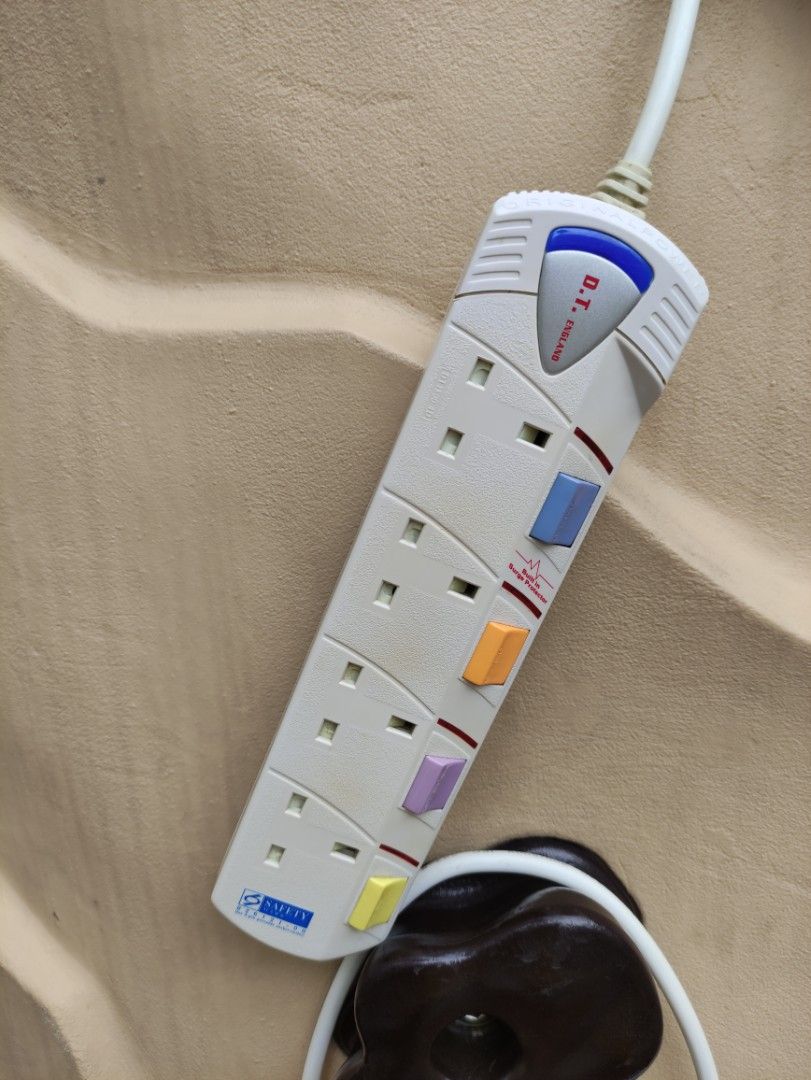D.T.England 3 Metres 4 Way Sockets Extension Cord, TV & Home Appliances ...
