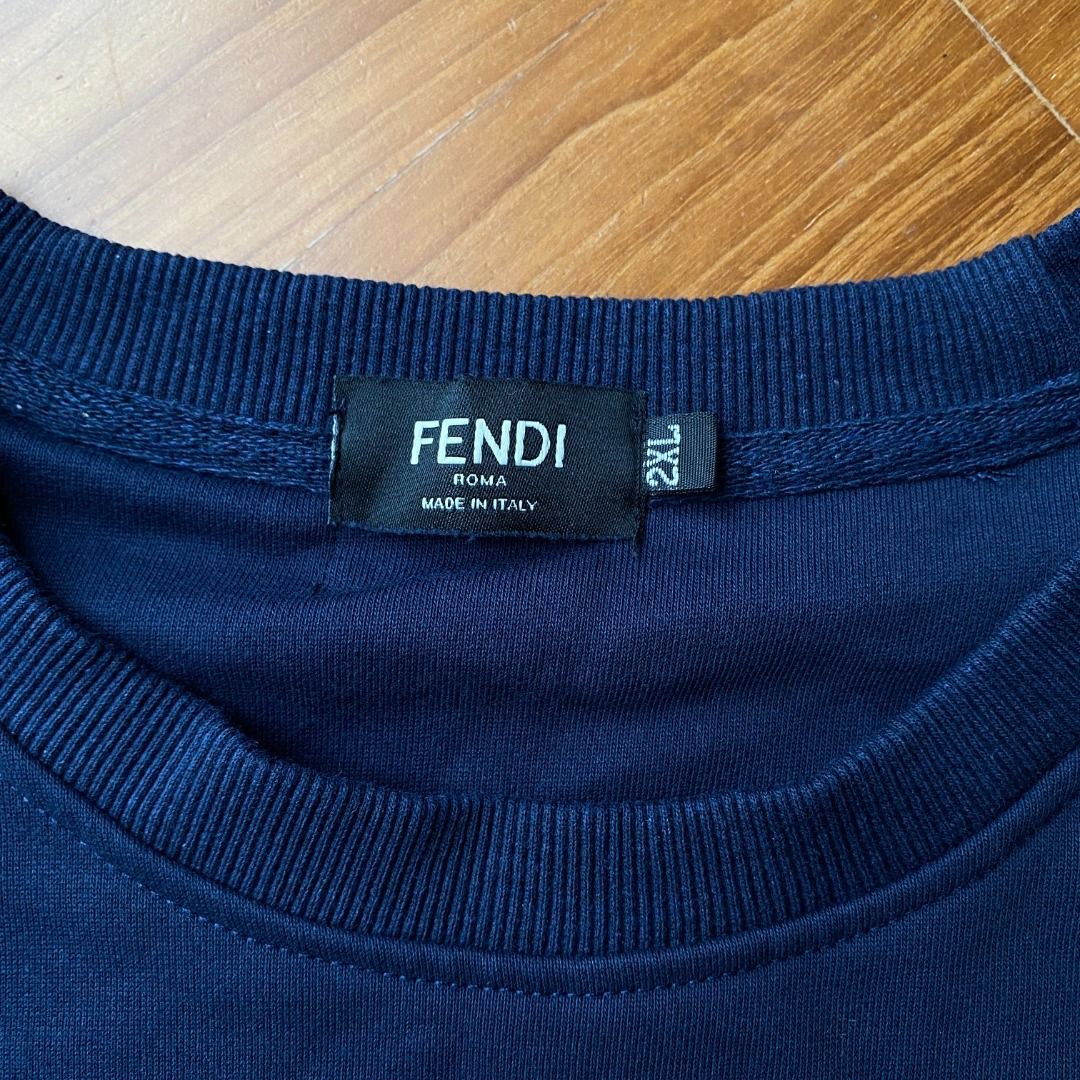Fendi jumper 2024 zip mouth