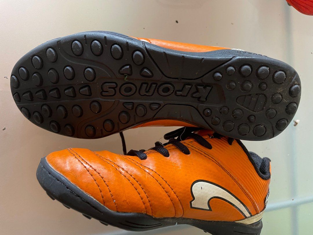 chosen 2 football boots
