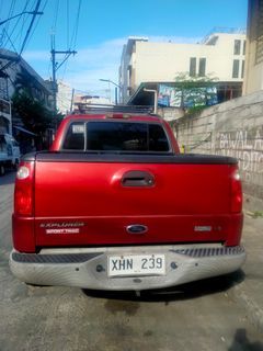 Ford explorer pick-up truck Auto