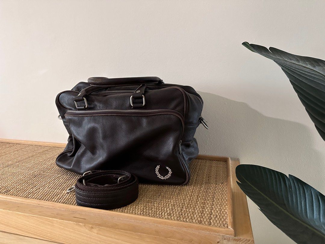 Fred perry leather holdall outlet