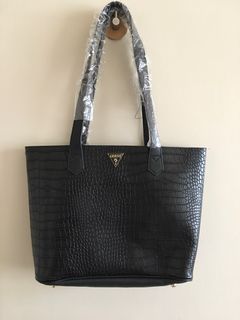 (Category: ) located in . Submitted by stylesforher (Listing ID 1211750681, Image 1). Description: .