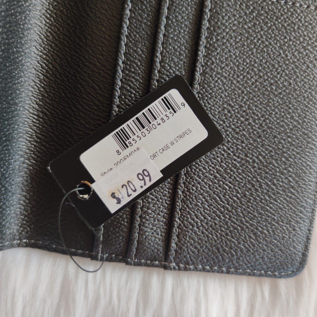 Guess Passport Holder Coal Black, Men's Fashion, Watches & Accessories