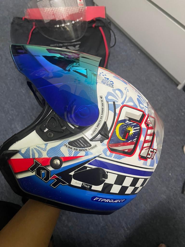 Helmet KYT Merdeka 61, Auto Accessories on Carousell