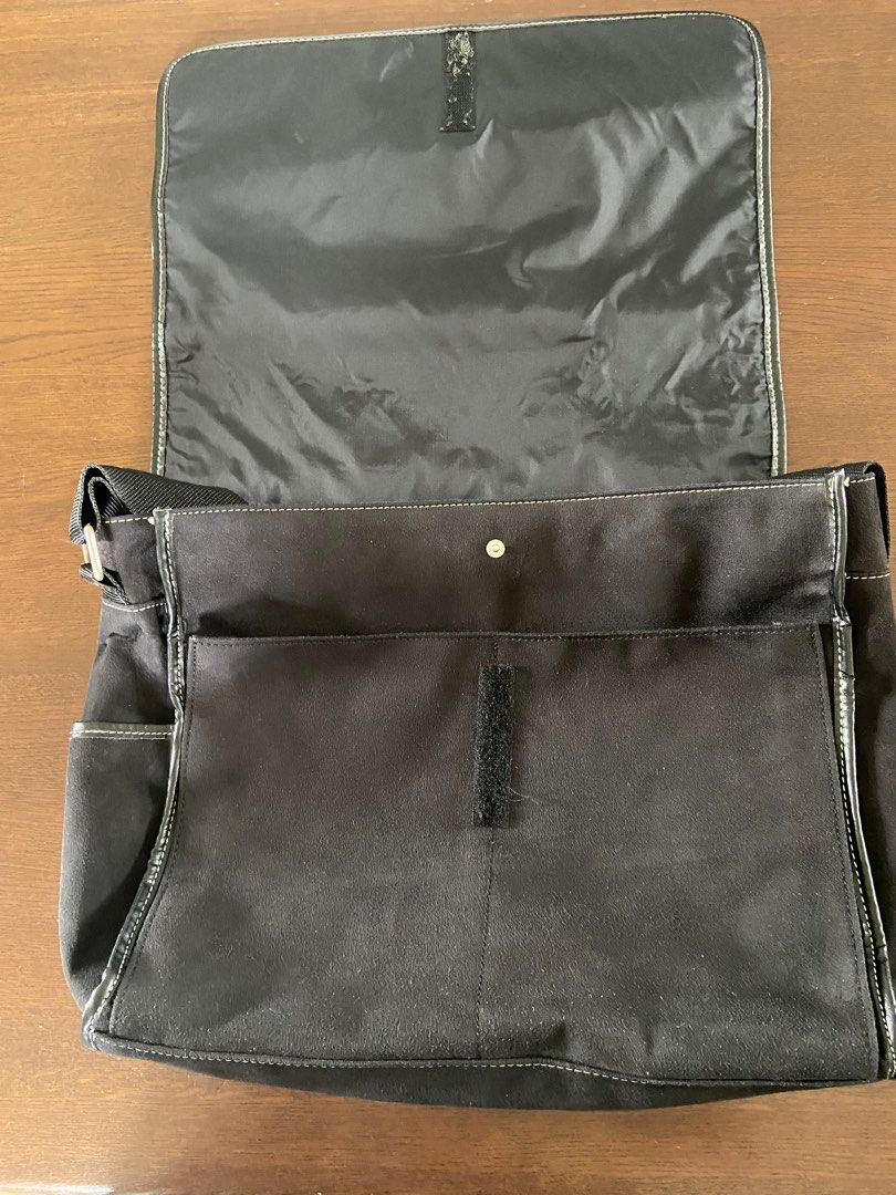 Cole messenger bag, Men's Fashion, Bags, Sling Bags on Carousell