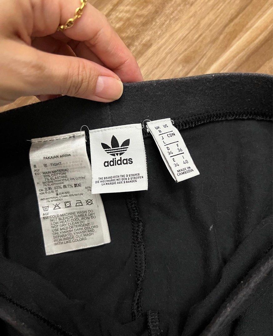 LIKE NEW Adidas Leggings (Category: Activewear) located in Marikina City. Submitted by declutteringmama08 (Listing ID 1211722383, Image 3). Description: Condition: 10/10 - Preloved, with slight lint sa punja (unnoticeable) Size : S (fits 24-25 waist) Bought in Hongkong outlet.