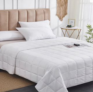 Linen and Homes - Tranquility Weighted Blanket with 100% Bamboo Removable Cover and FREE Extra Sheet