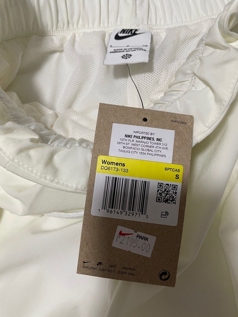 womens nike loose fit shorts