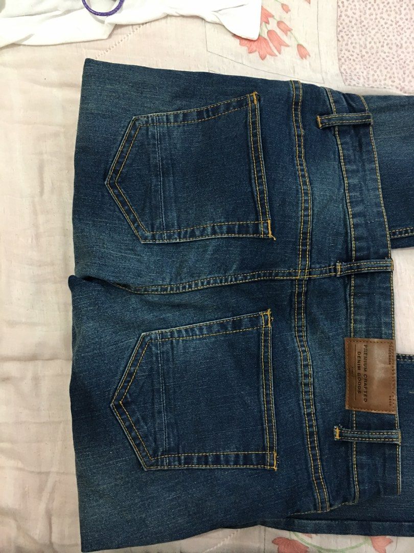 MAX Denim Size 32 (Category: Jeans) located in Aliaga. Submitted by spectrefinds (Listing ID 1211757260, Image 3). Description: Brand New Dead Stock.