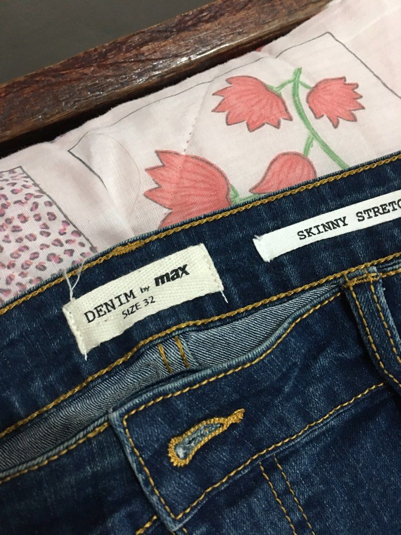 MAX Denim Size 32 (Category: Jeans) located in Aliaga. Submitted by spectrefinds (Listing ID 1211757260, Image 2). Description: Brand New Dead Stock.