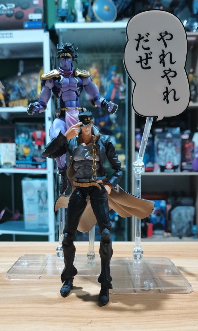 Medicos super top action statue