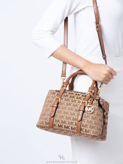 Michael Kors Ginger Small Duffle Bag Luxury Bags Wallets on Carousell