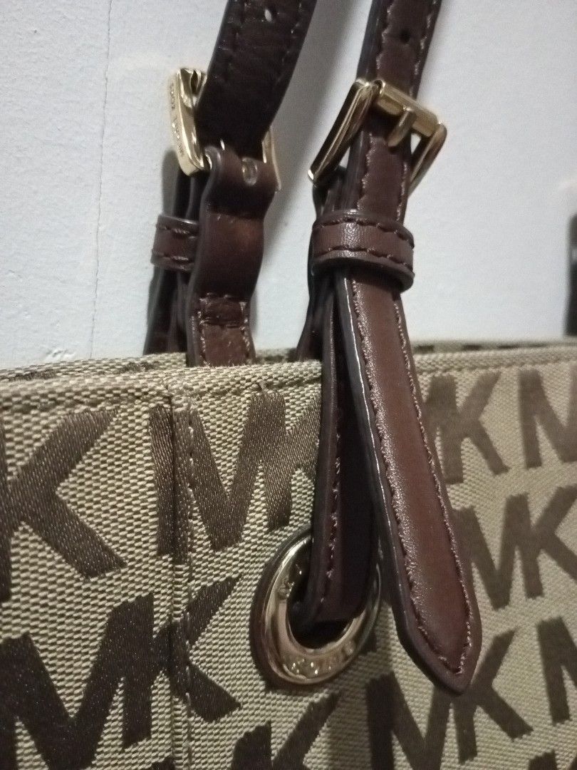 Michael Kors original legit padala, Luxury, Bags & Wallets on Carousell